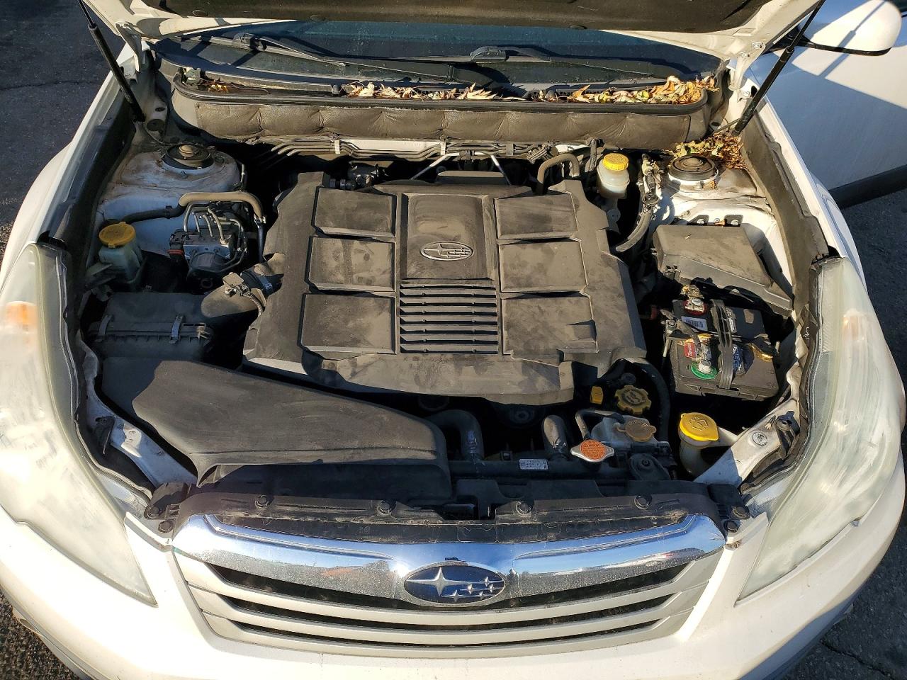2011 SUBARU OUTBACK 3.6R PREMIUM photo 11