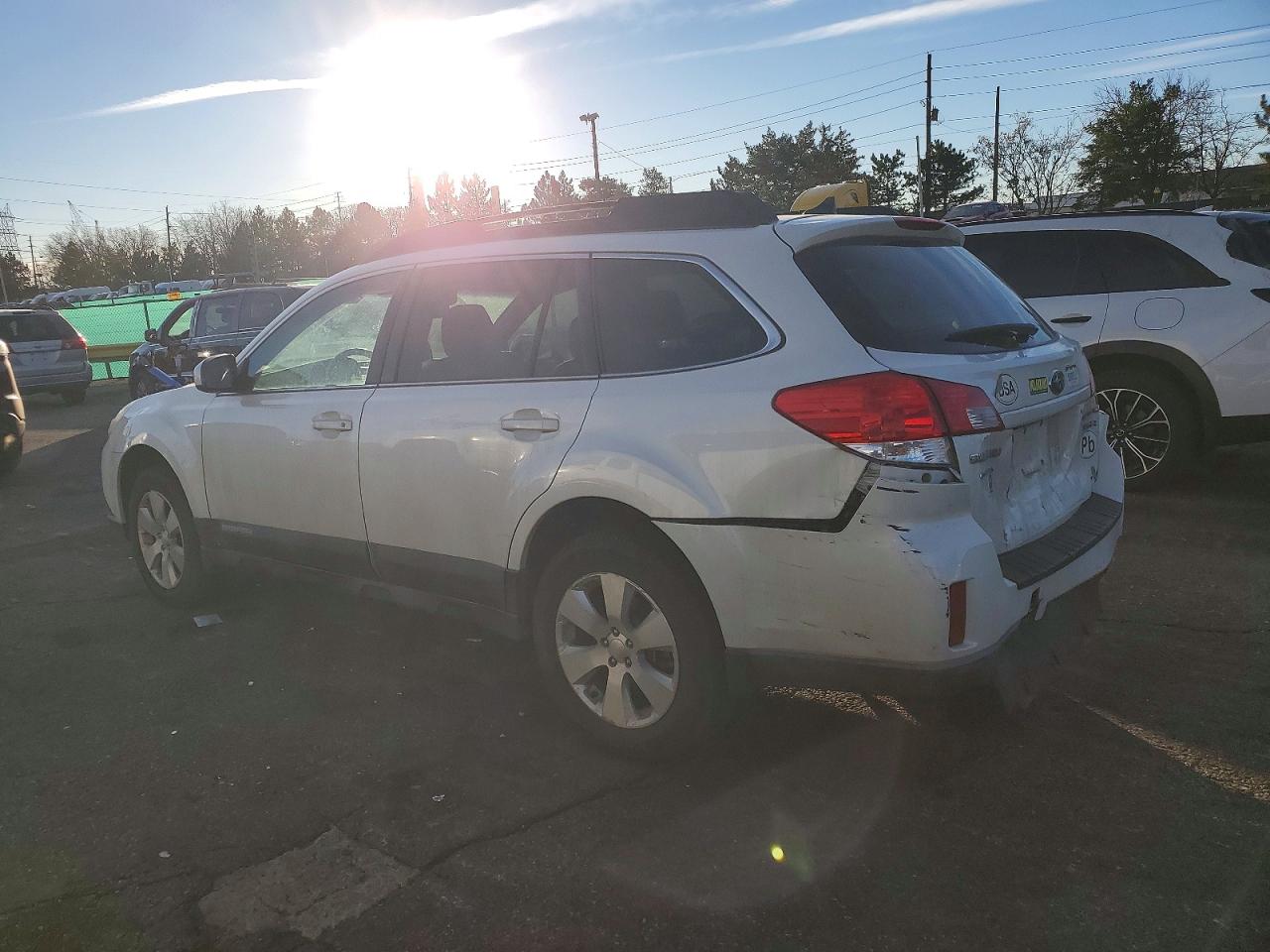2011 SUBARU OUTBACK 3.6R PREMIUM photo 2