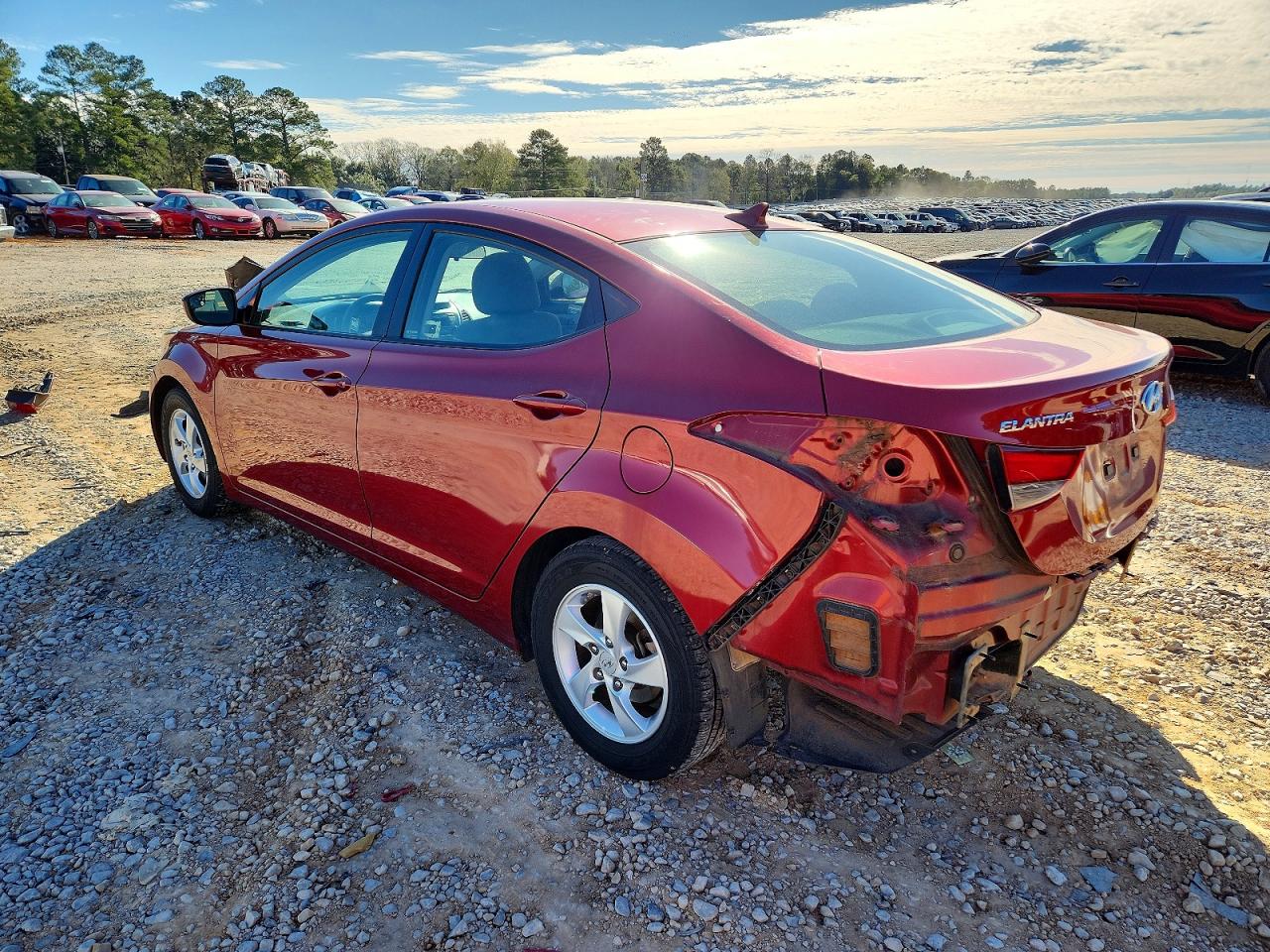 2015 HYUNDAI ELANTRA SE photo 2
