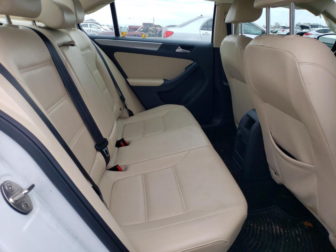 2018 VOLKSWAGEN JETTA SE photo 10