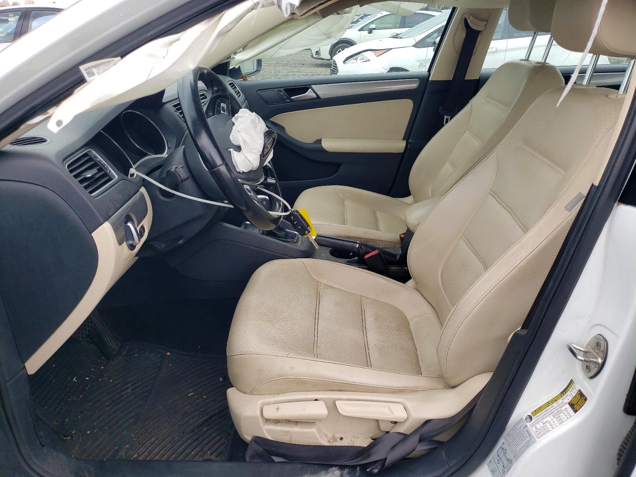 2018 VOLKSWAGEN JETTA SE photo 7