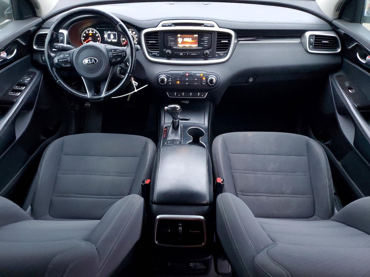 2016 KIA SORENTO LX photo 8