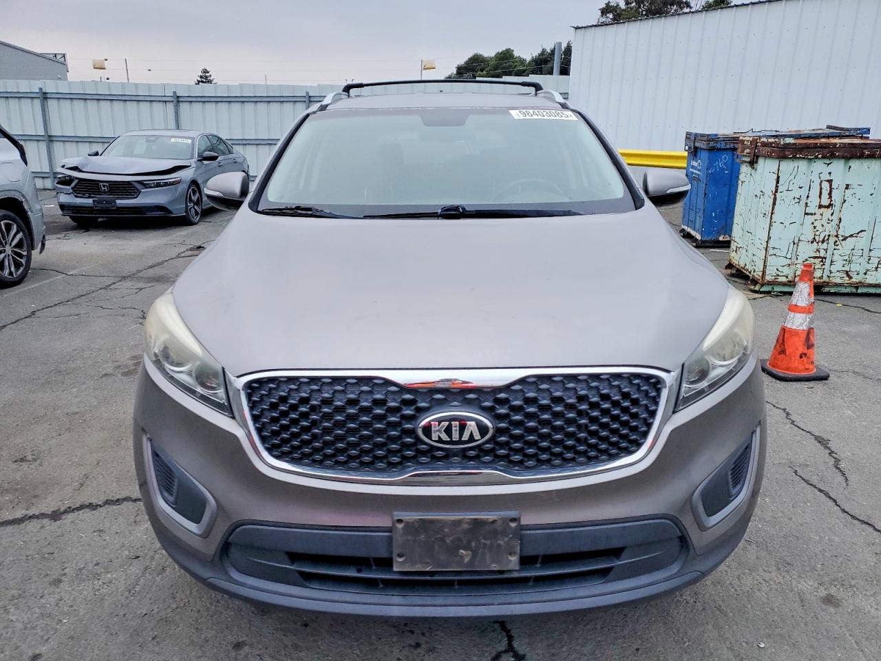 2016 KIA SORENTO LX photo 5