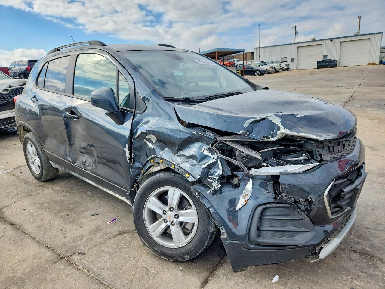 2021 CHEVROLET TRAX 1LT photo 4
