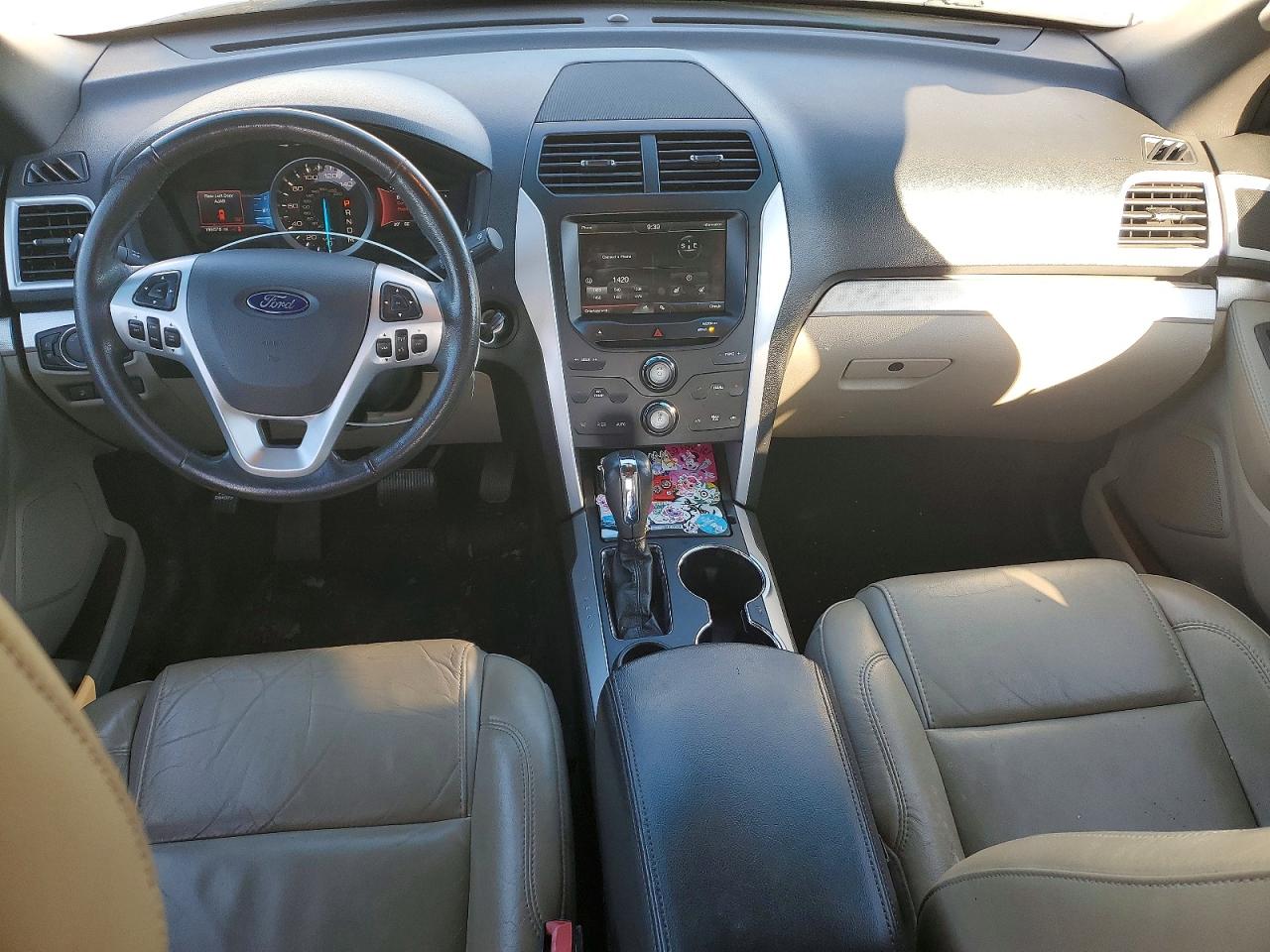 2015 FORD EXPLORER XLT photo 8