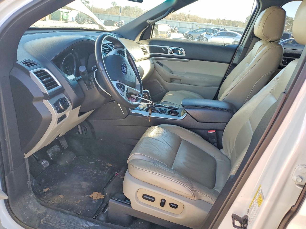 2015 FORD EXPLORER XLT photo 7
