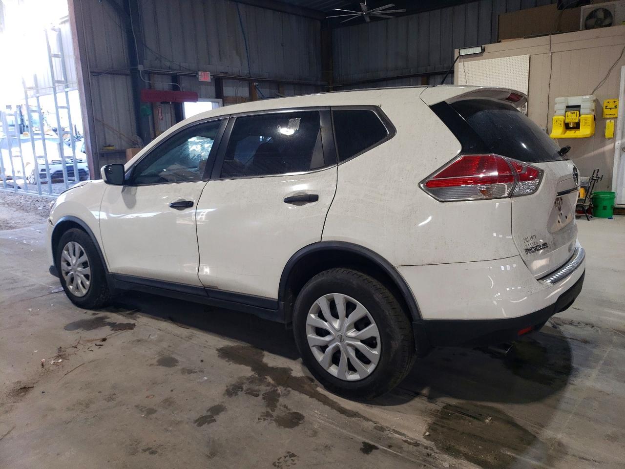2016 NISSAN ROGUE S photo 2