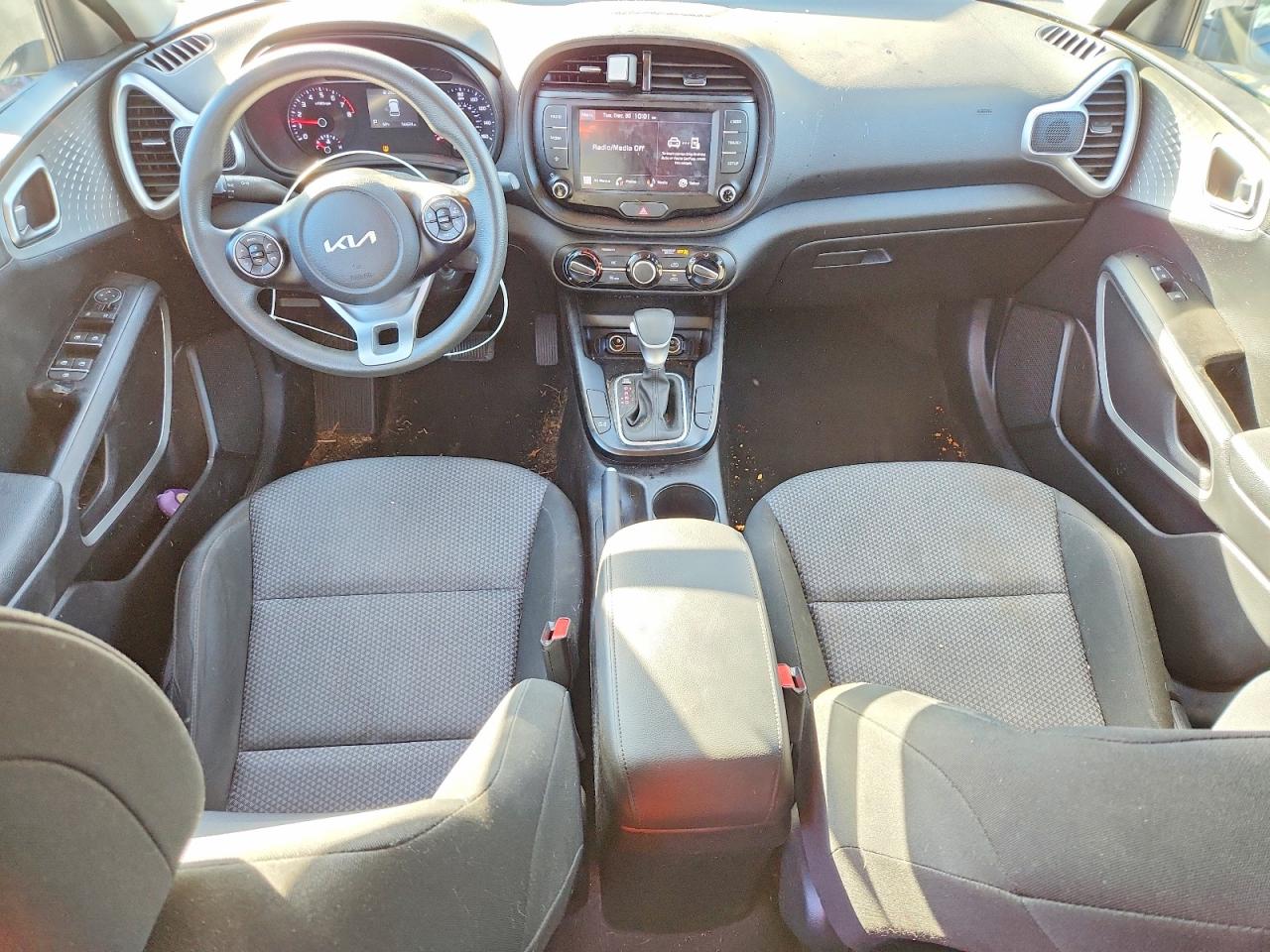 2022 KIA SOUL LX photo 15