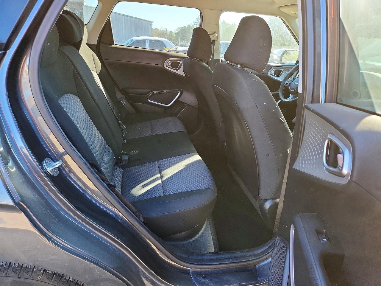 2022 KIA SOUL LX photo 19