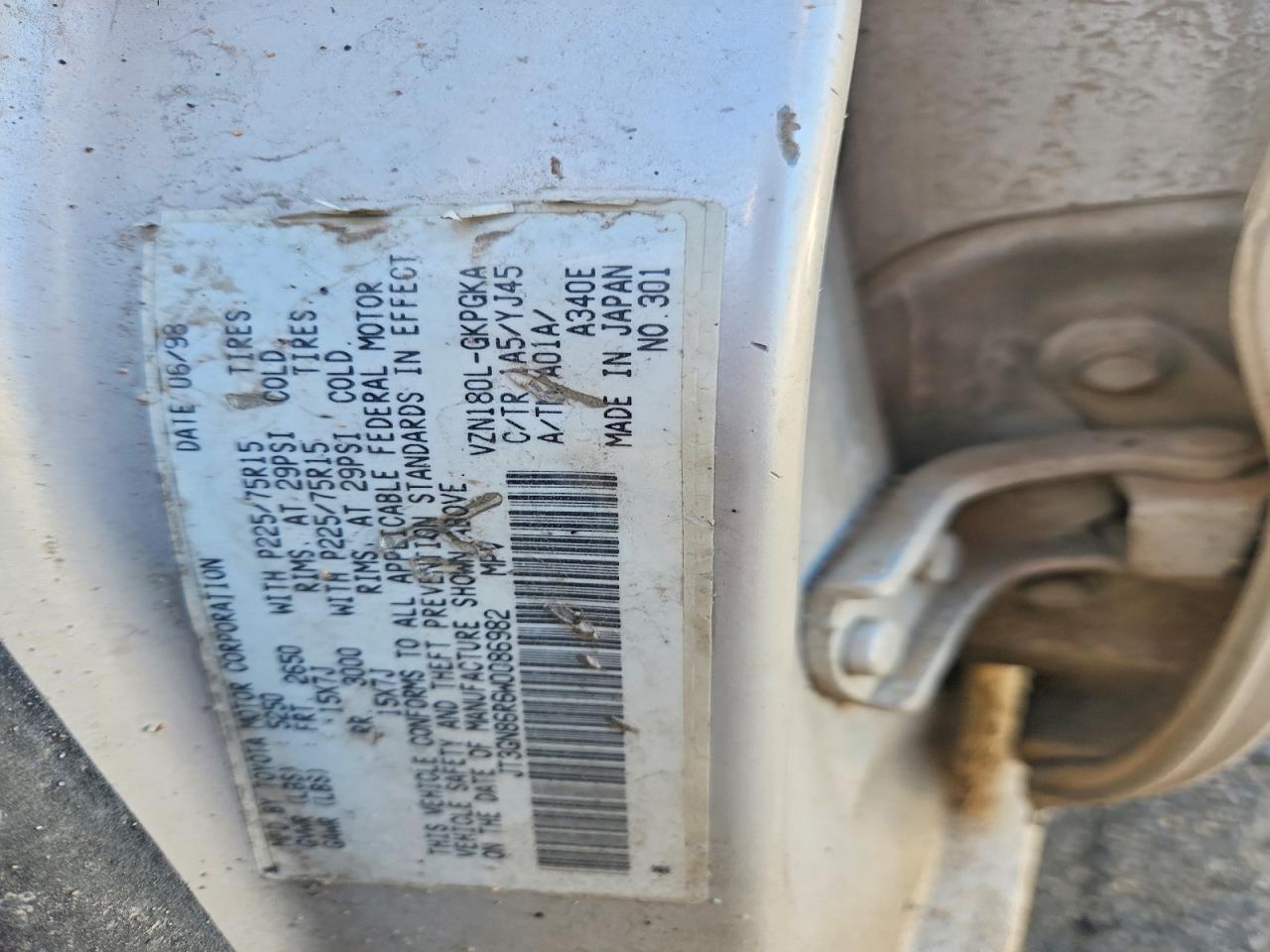 1998 TOYOTA 4RUNNER SR5 photo 23