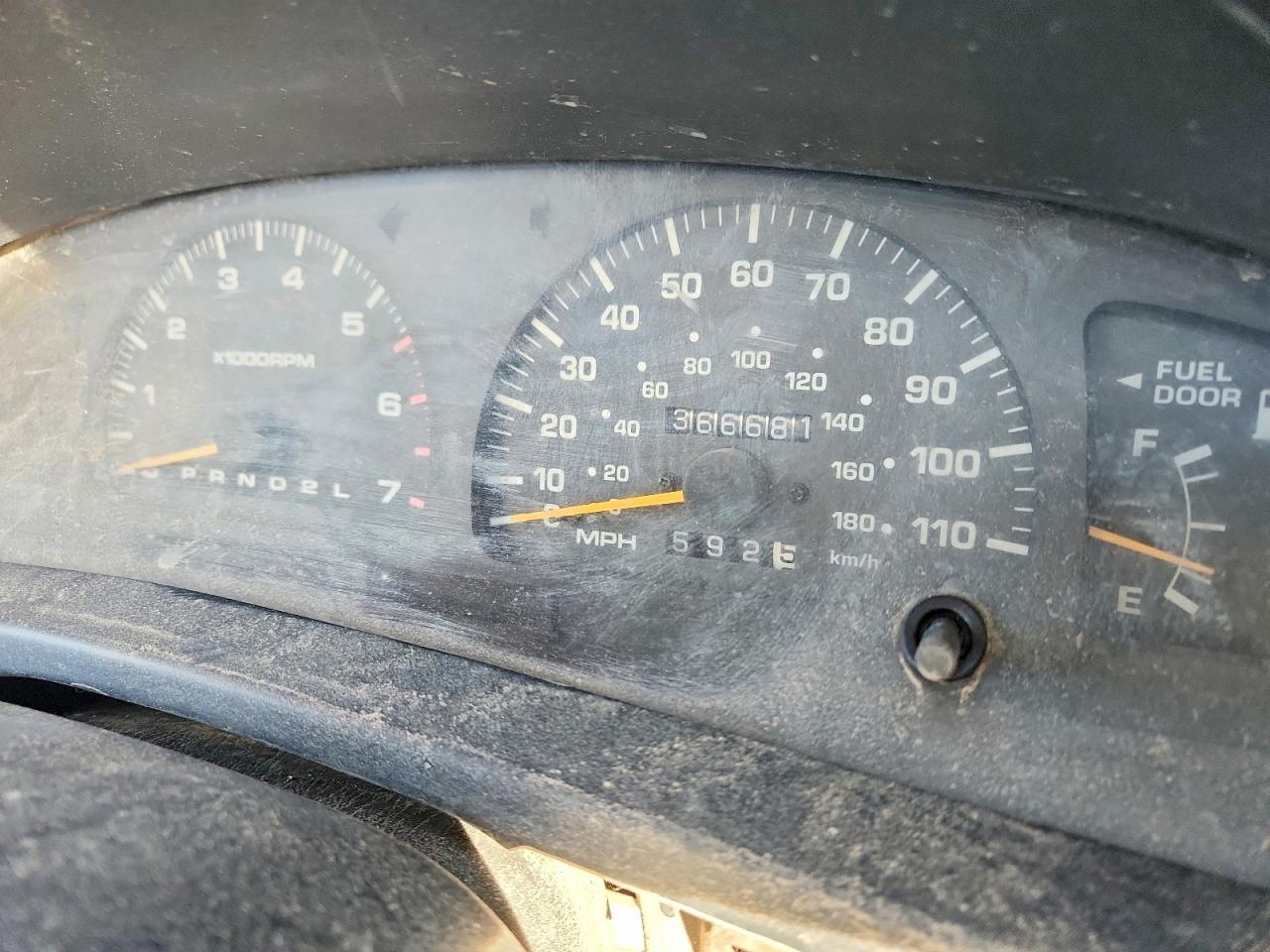 1998 TOYOTA 4RUNNER SR5 photo 17