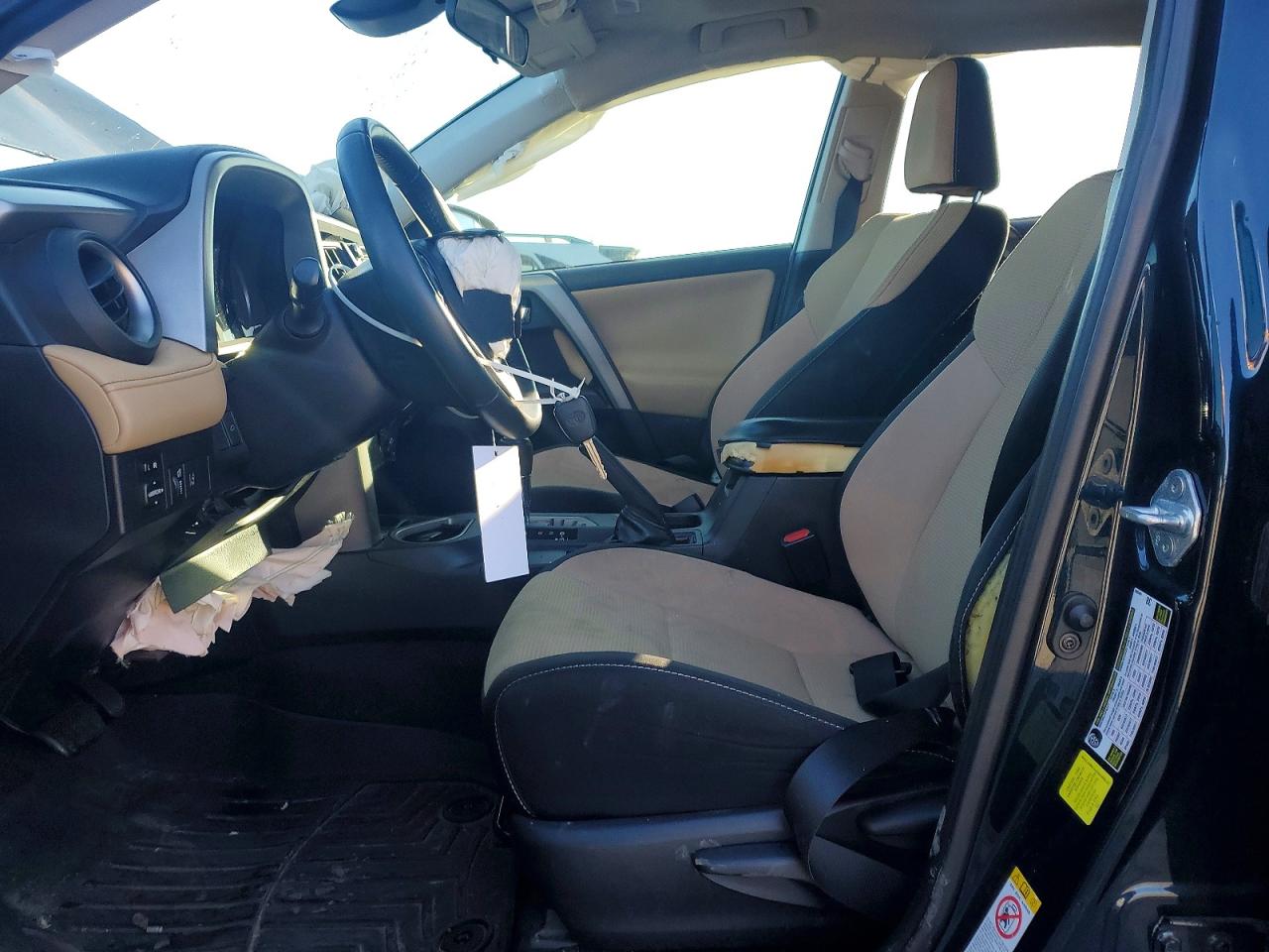 2017 TOYOTA RAV4 XLE photo 7