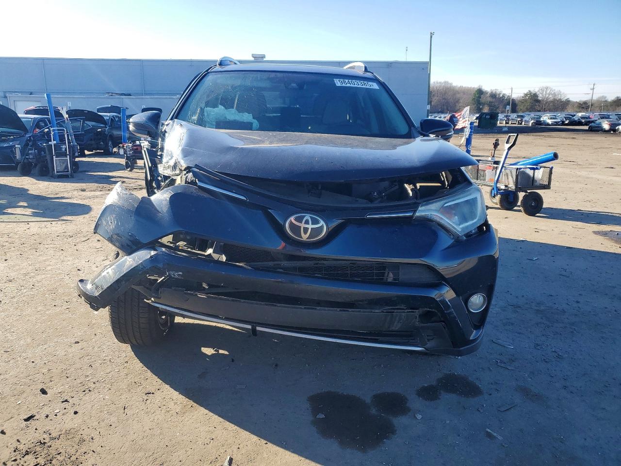 2017 TOYOTA RAV4 XLE photo 5
