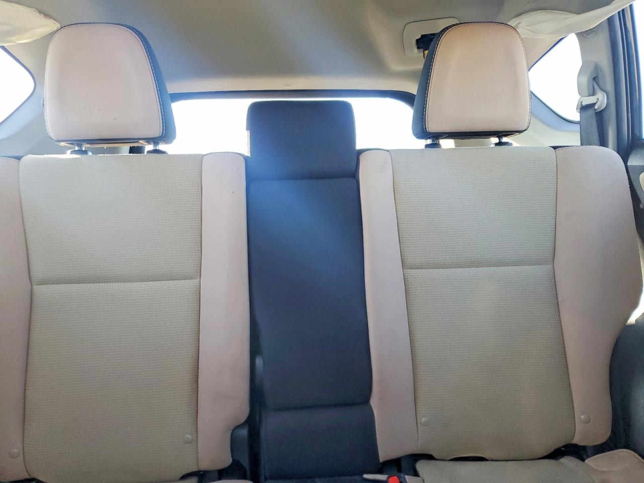 2017 TOYOTA RAV4 XLE photo 10