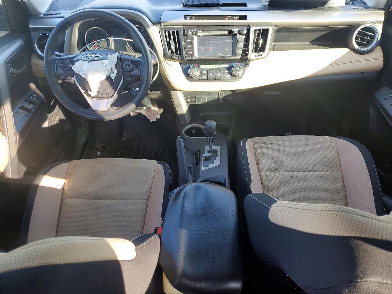 2017 TOYOTA RAV4 XLE photo 8