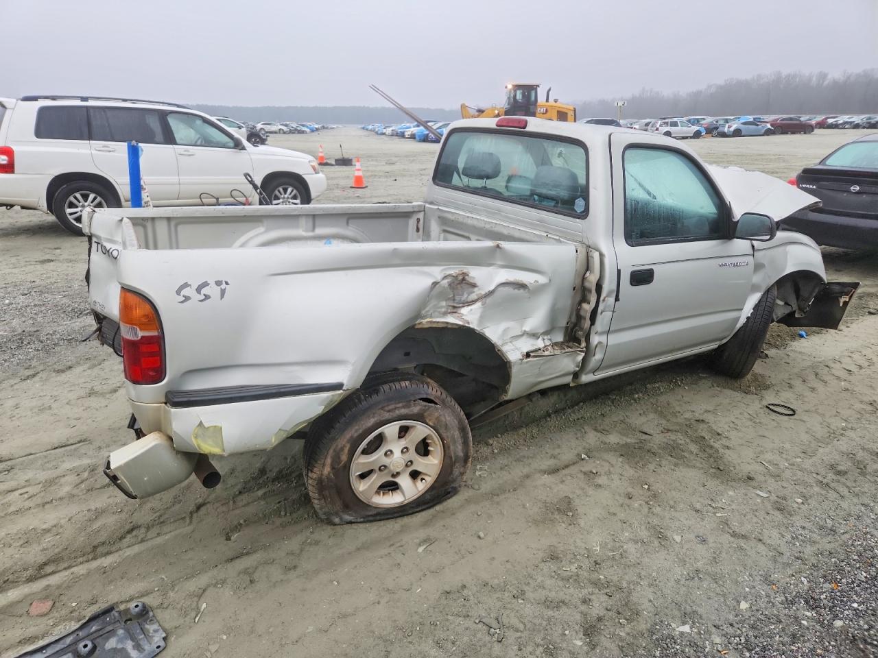 2000 TOYOTA TACOMA photo 3