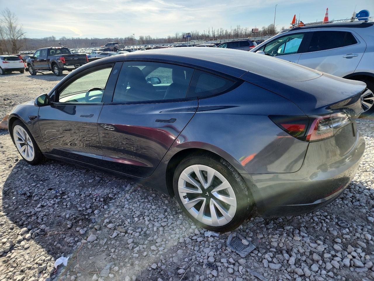 2022 TESLA MODEL 3 photo 4