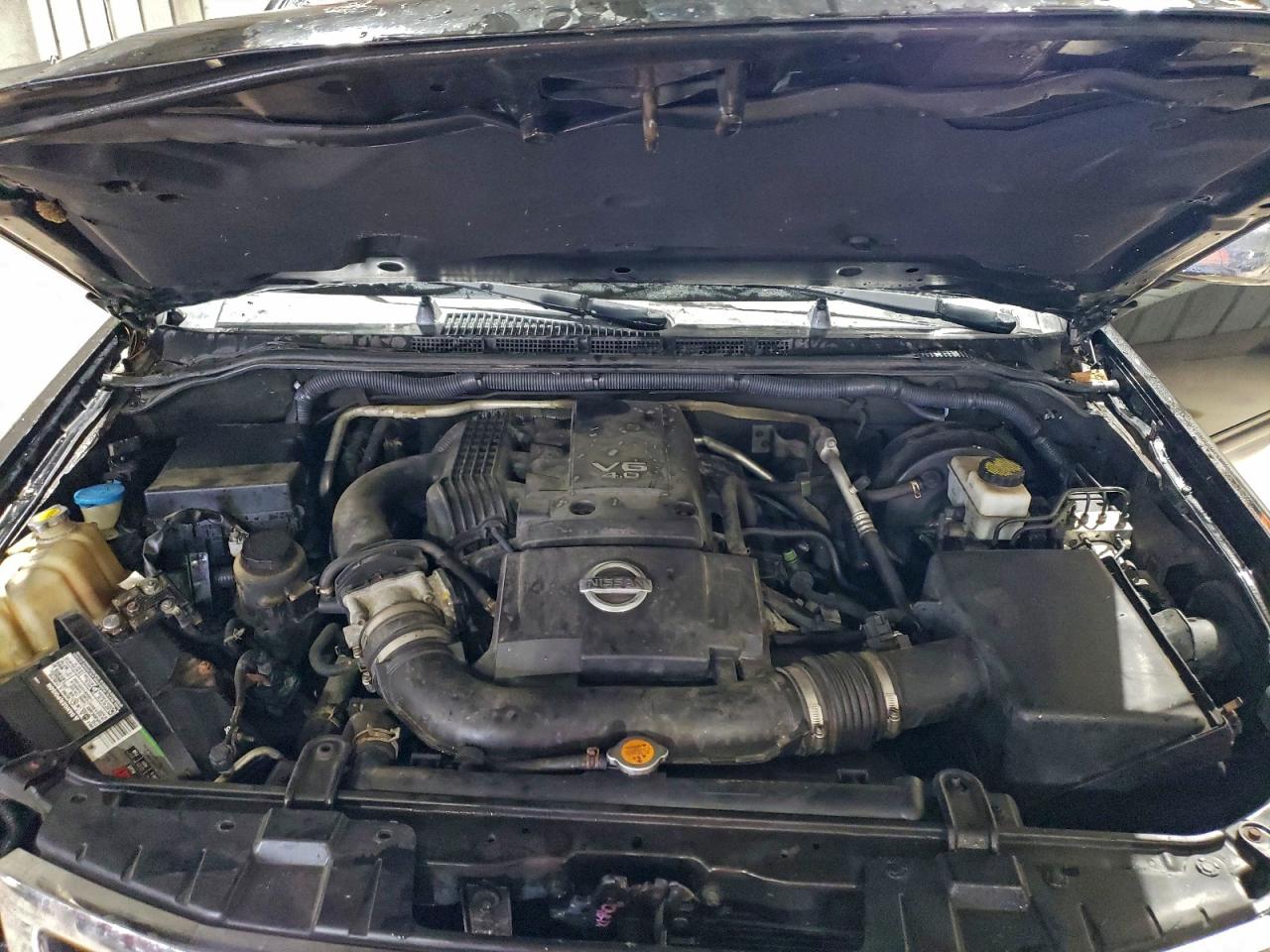 2010 NISSAN FRONTIER CREW CAB SE photo 31
