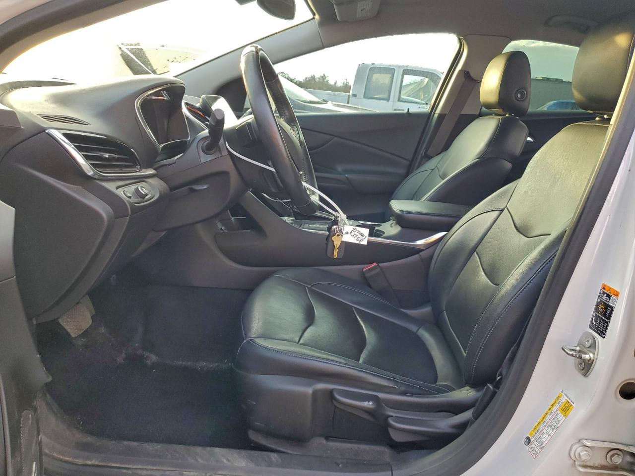 2017 CHEVROLET VOLT PREMIER photo 19