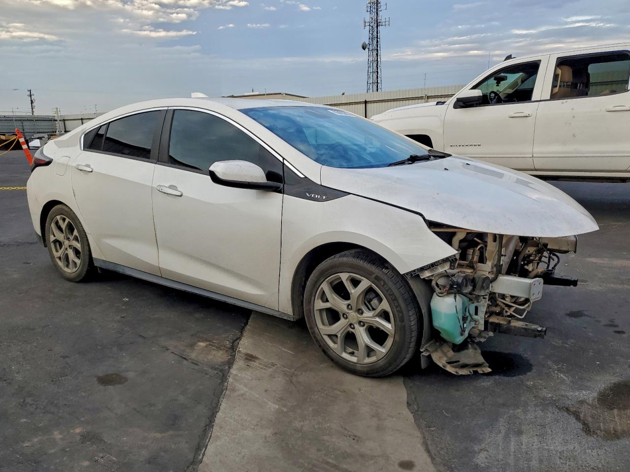 2017 CHEVROLET VOLT PREMIER photo 10