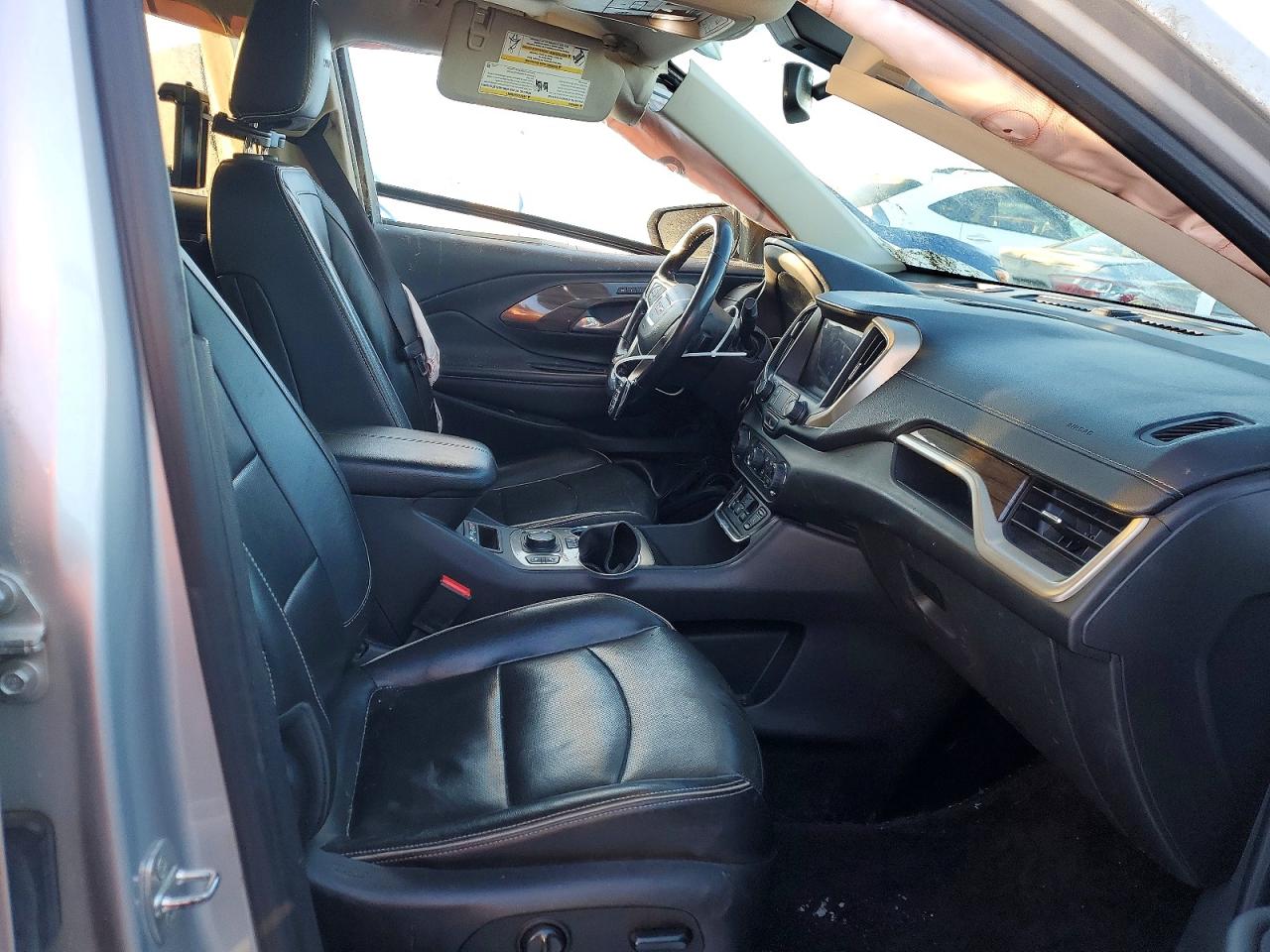 2020 GMC TERRAIN DENALI photo 7