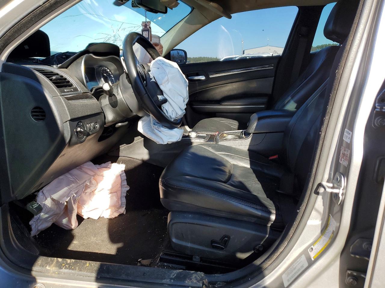 2015 CHRYSLER 300 LIMITED photo 13