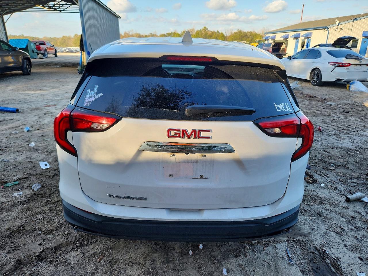 2020 GMC TERRAIN SLE photo 6