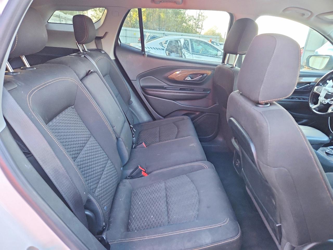 2020 GMC TERRAIN SLE photo 11
