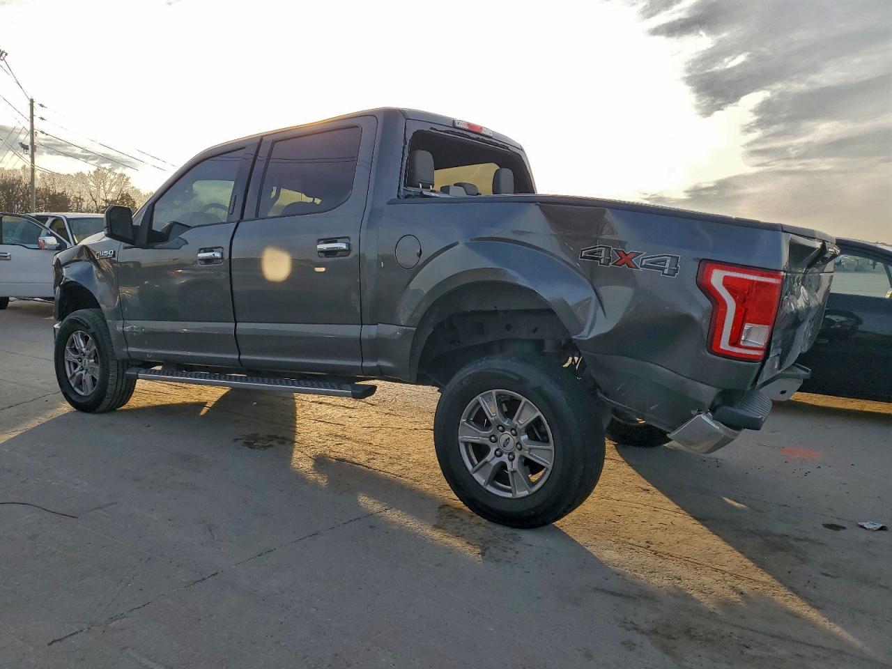 2017 FORD F150 SUPERCREW photo 2