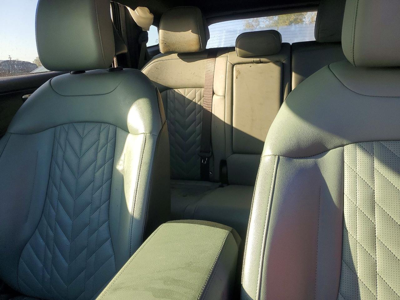 2023 KIA SPORTAGE X LINE photo 10