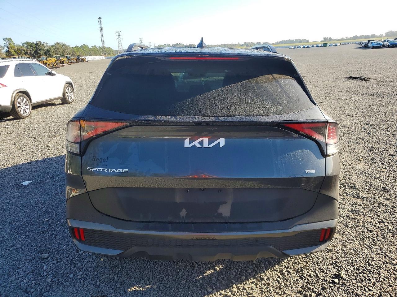 2023 KIA SPORTAGE X LINE photo 6