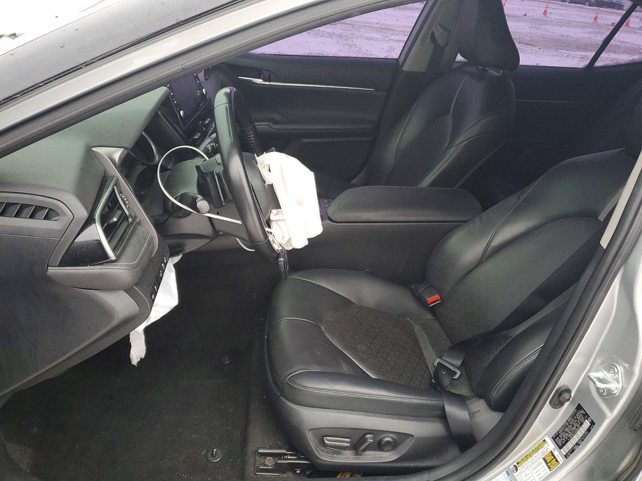 2022 TOYOTA CAMRY XSE photo 13
