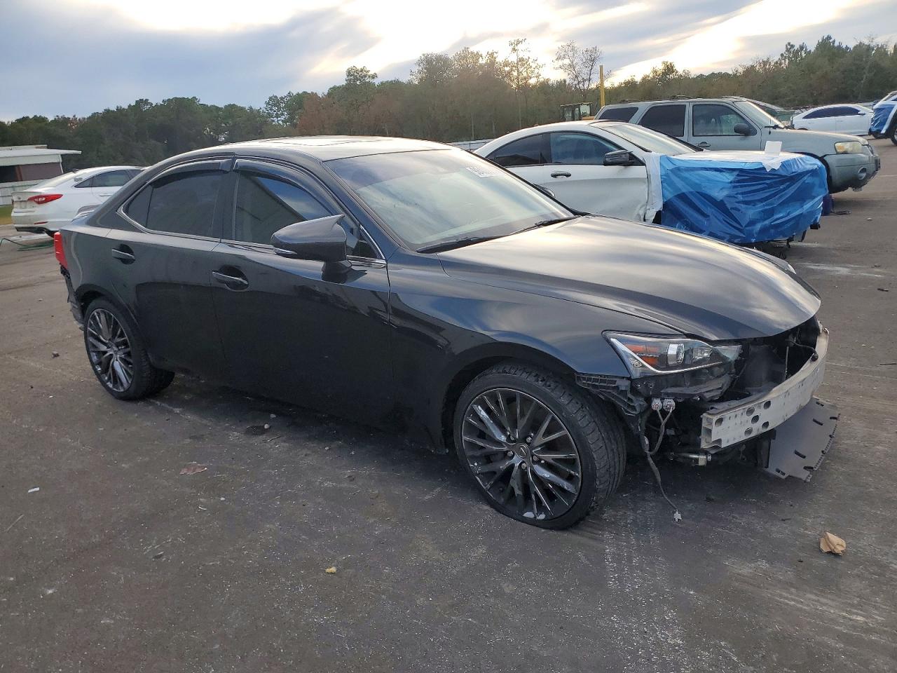 2017 LEXUS IS 200T photo 7