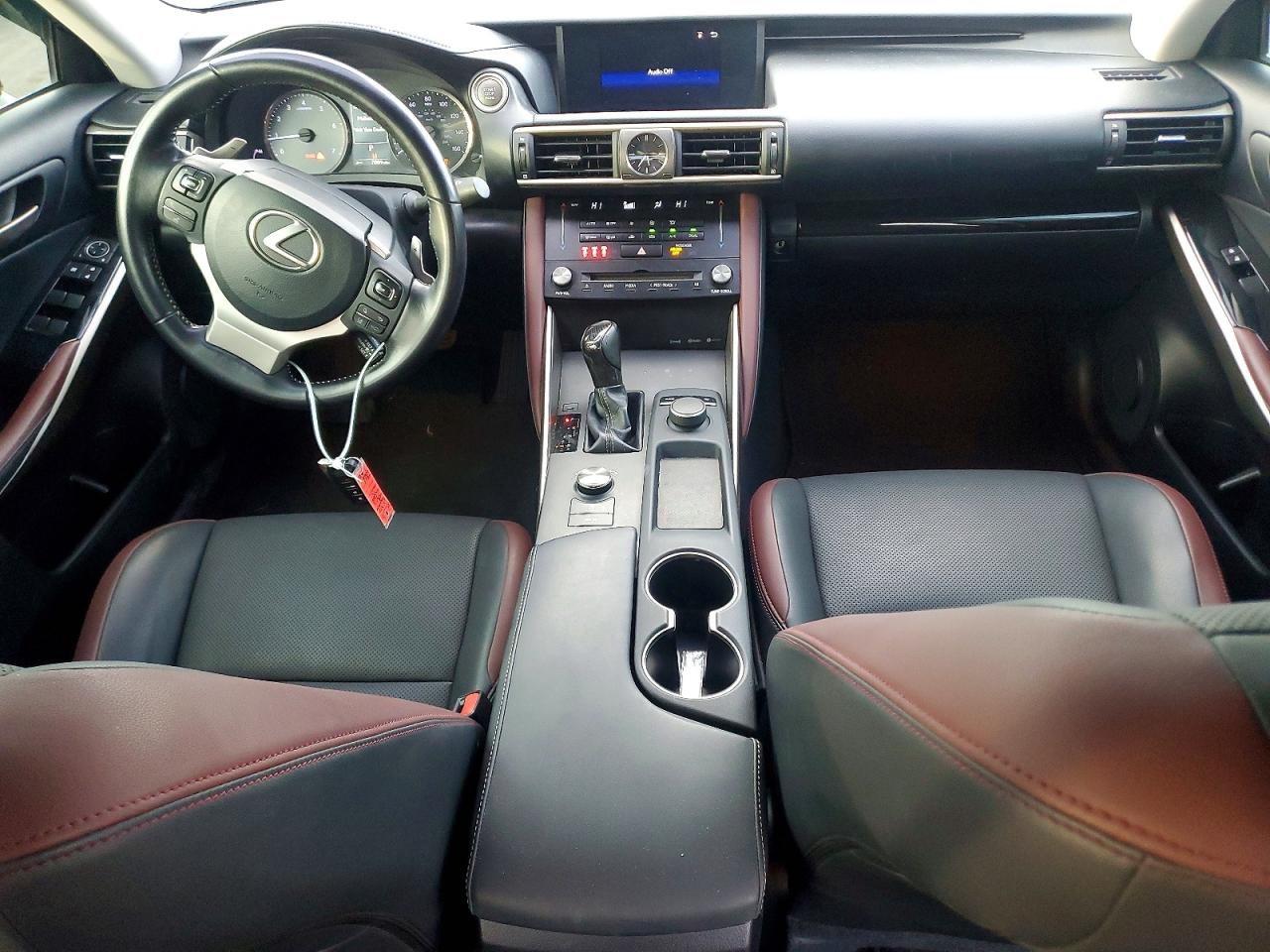 2017 LEXUS IS 200T photo 15
