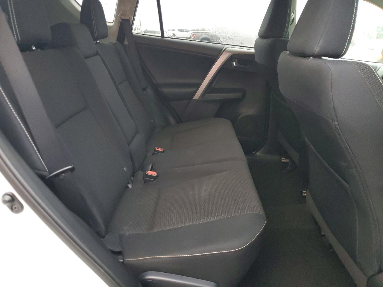 2016 TOYOTA RAV4 XLE photo 11