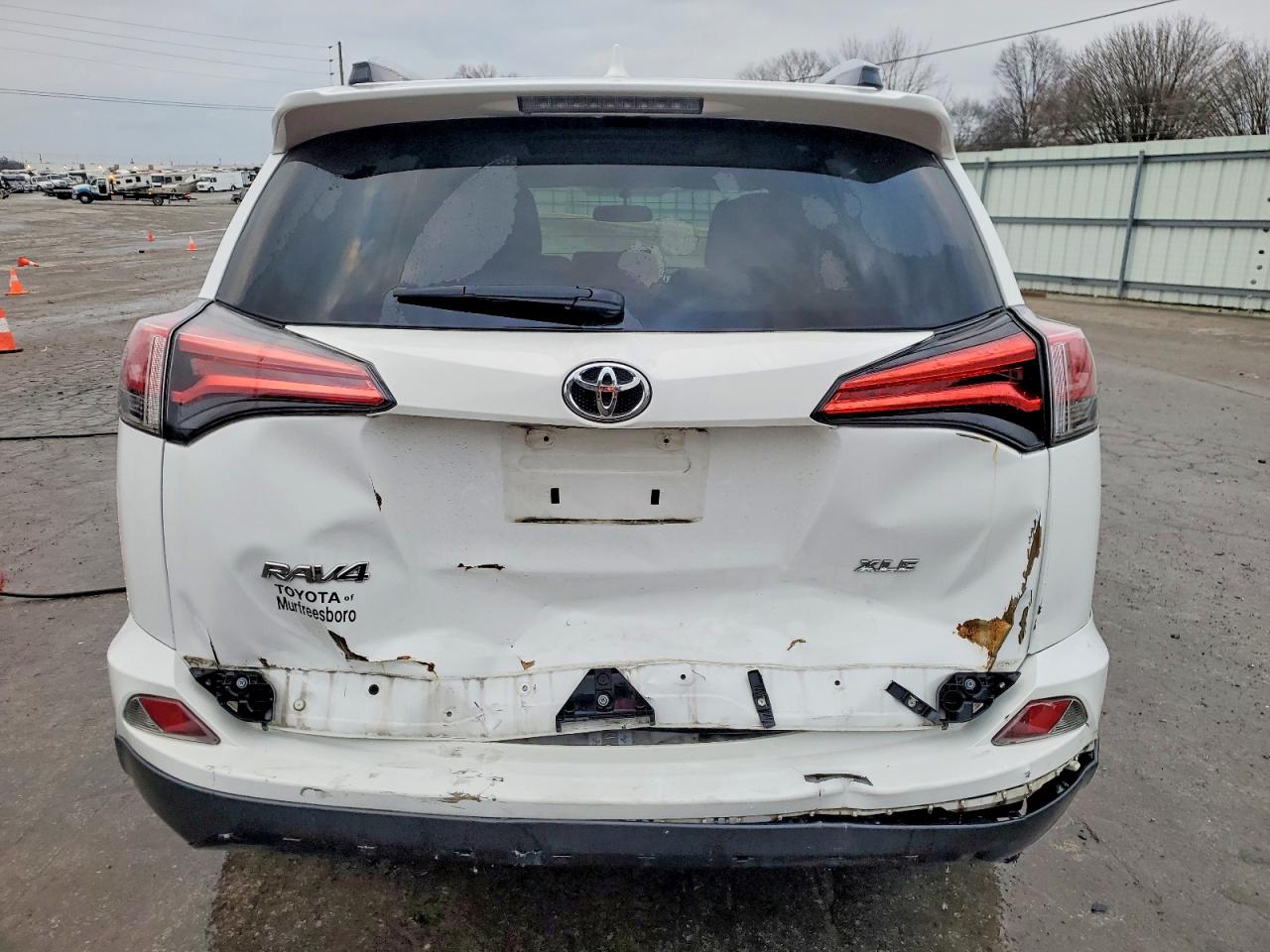2016 TOYOTA RAV4 XLE photo 6