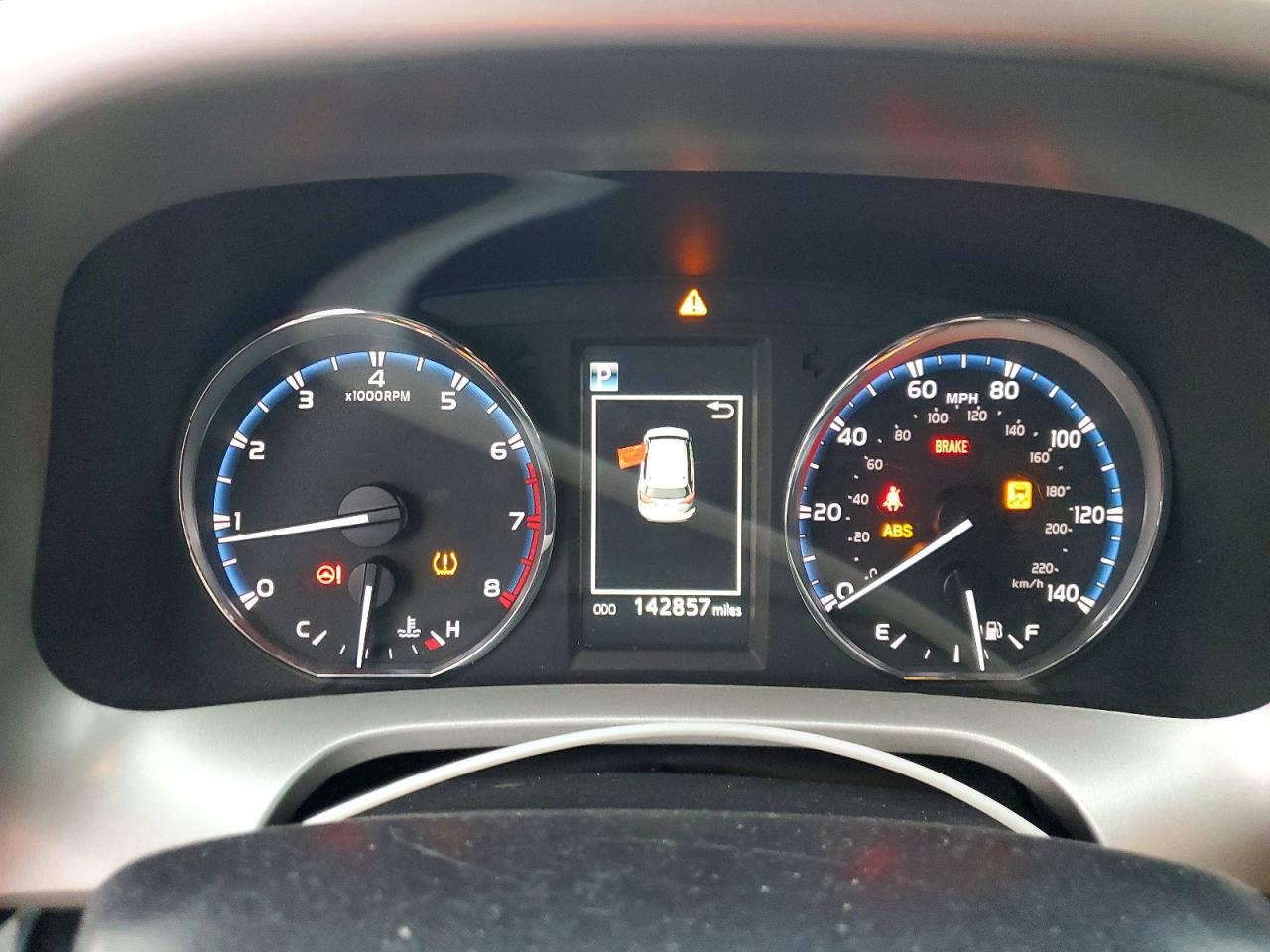 2016 TOYOTA RAV4 XLE photo 9