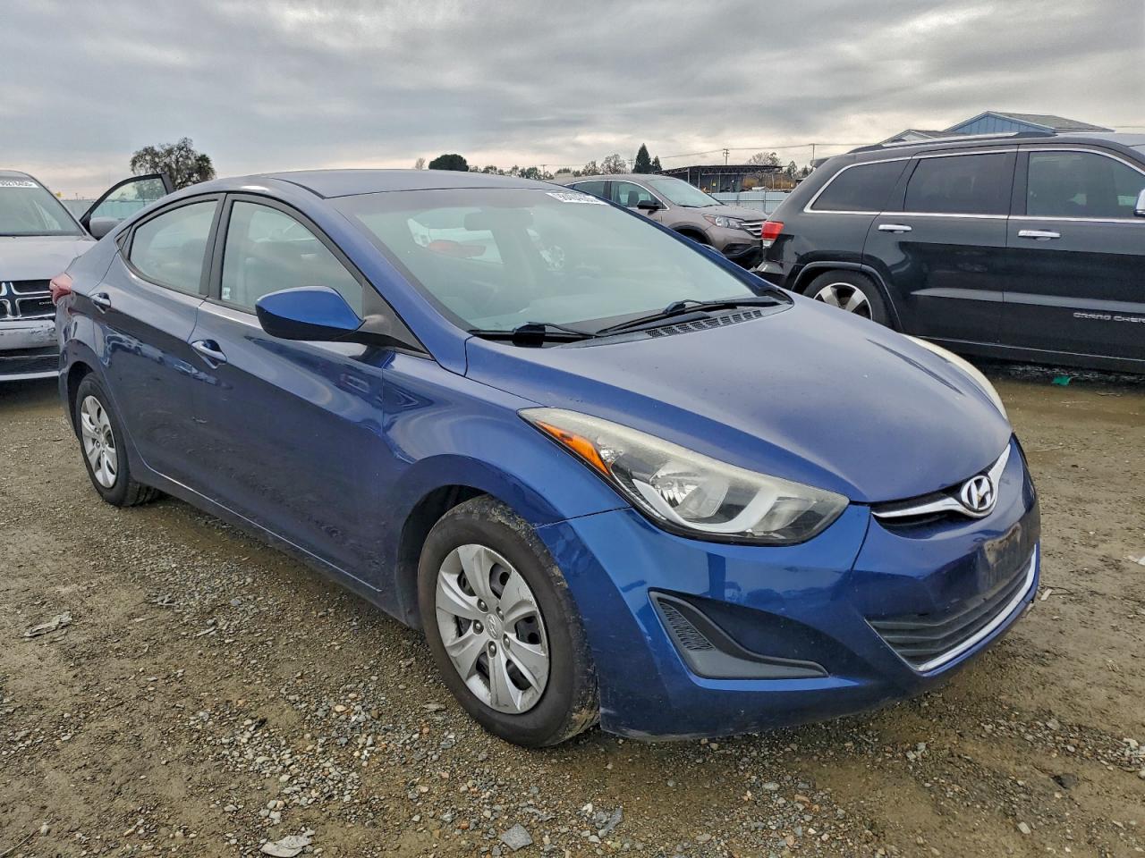 2016 HYUNDAI ELANTRA SE photo 4