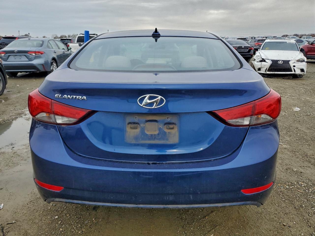 2016 HYUNDAI ELANTRA SE photo 6