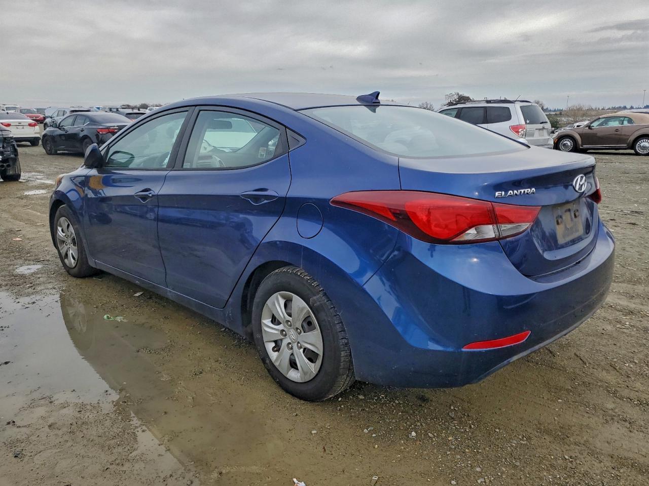 2016 HYUNDAI ELANTRA SE photo 2
