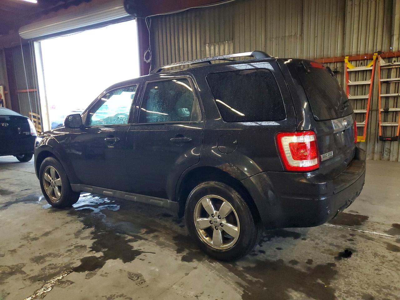 2011 FORD ESCAPE LIMITED photo 2