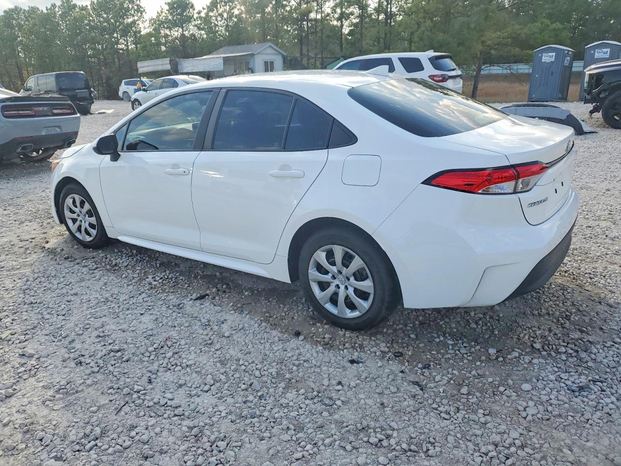 2023 TOYOTA COROLLA LE photo 2