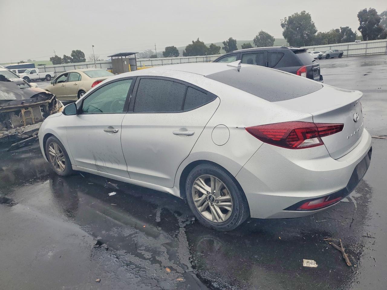2020 HYUNDAI ELANTRA SEL photo 2