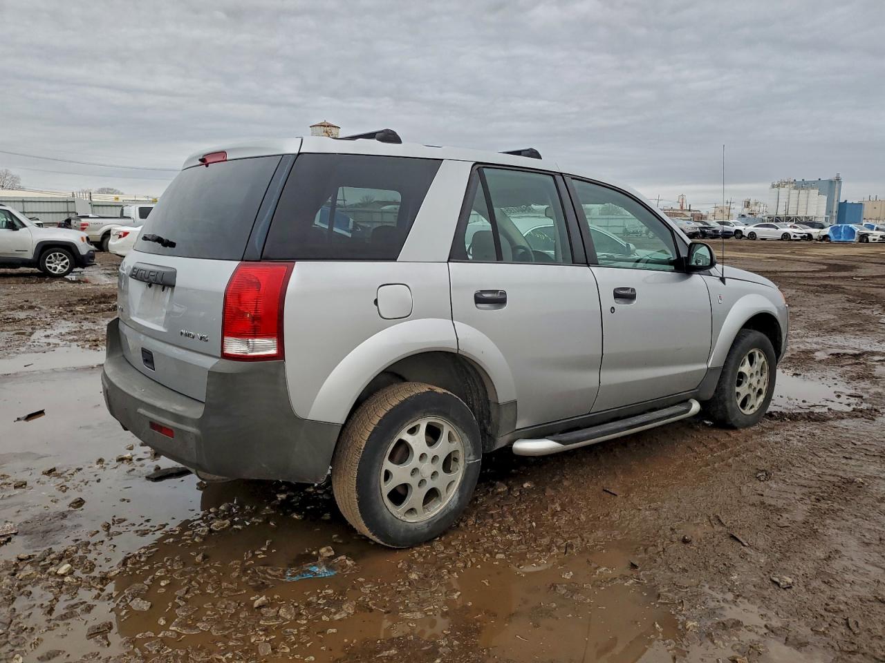 2003 SATURN VUE photo 3