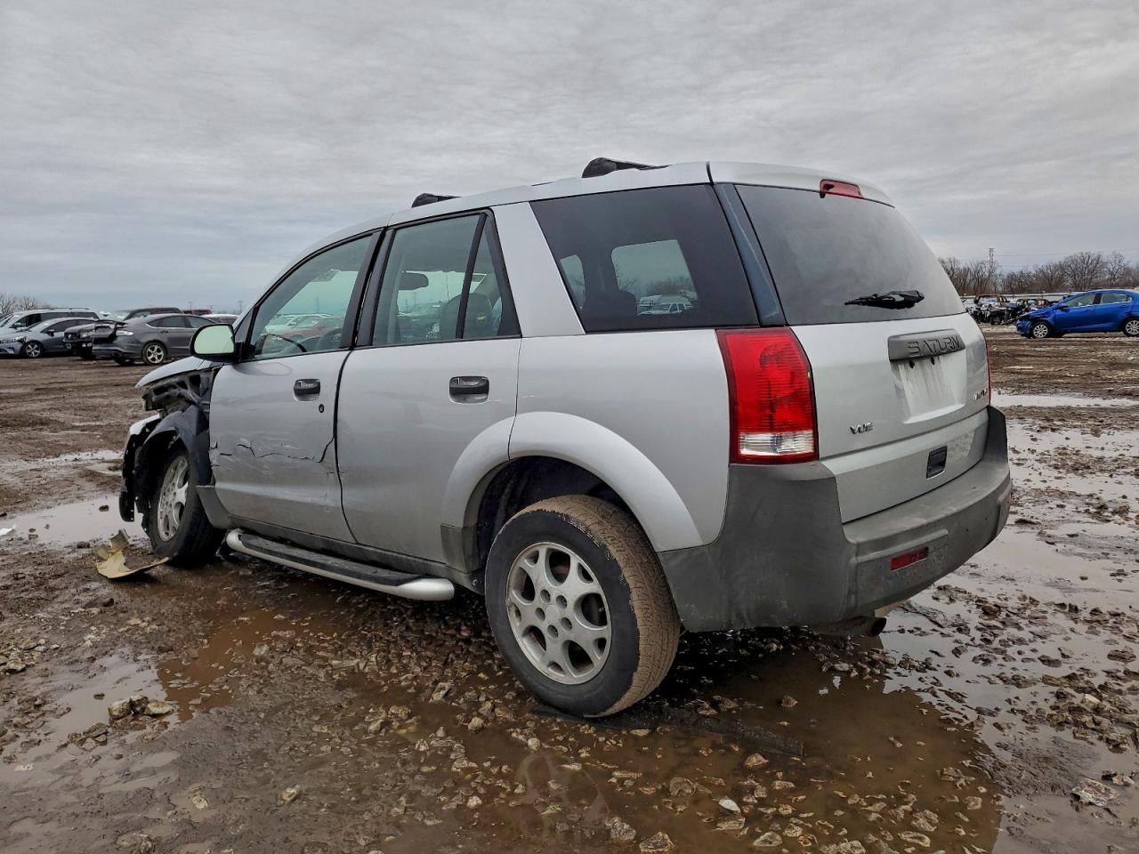 2003 SATURN VUE photo 2