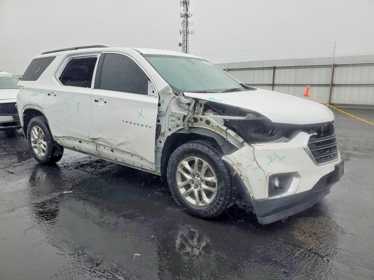 2019 CHEVROLET TRAVERSE LT photo 4