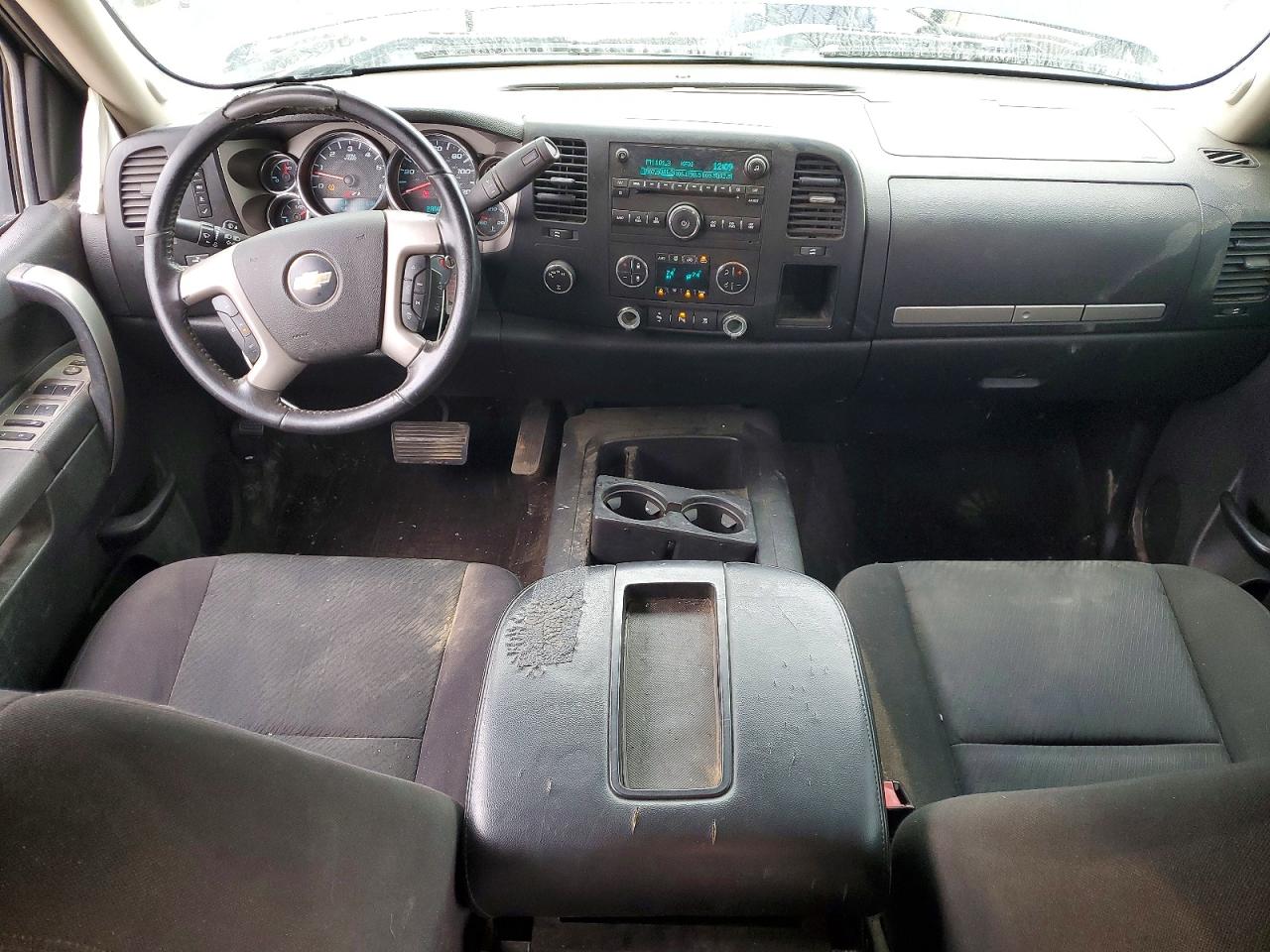 2010 CHEVROLET SILVERADO K1500 LT photo 8