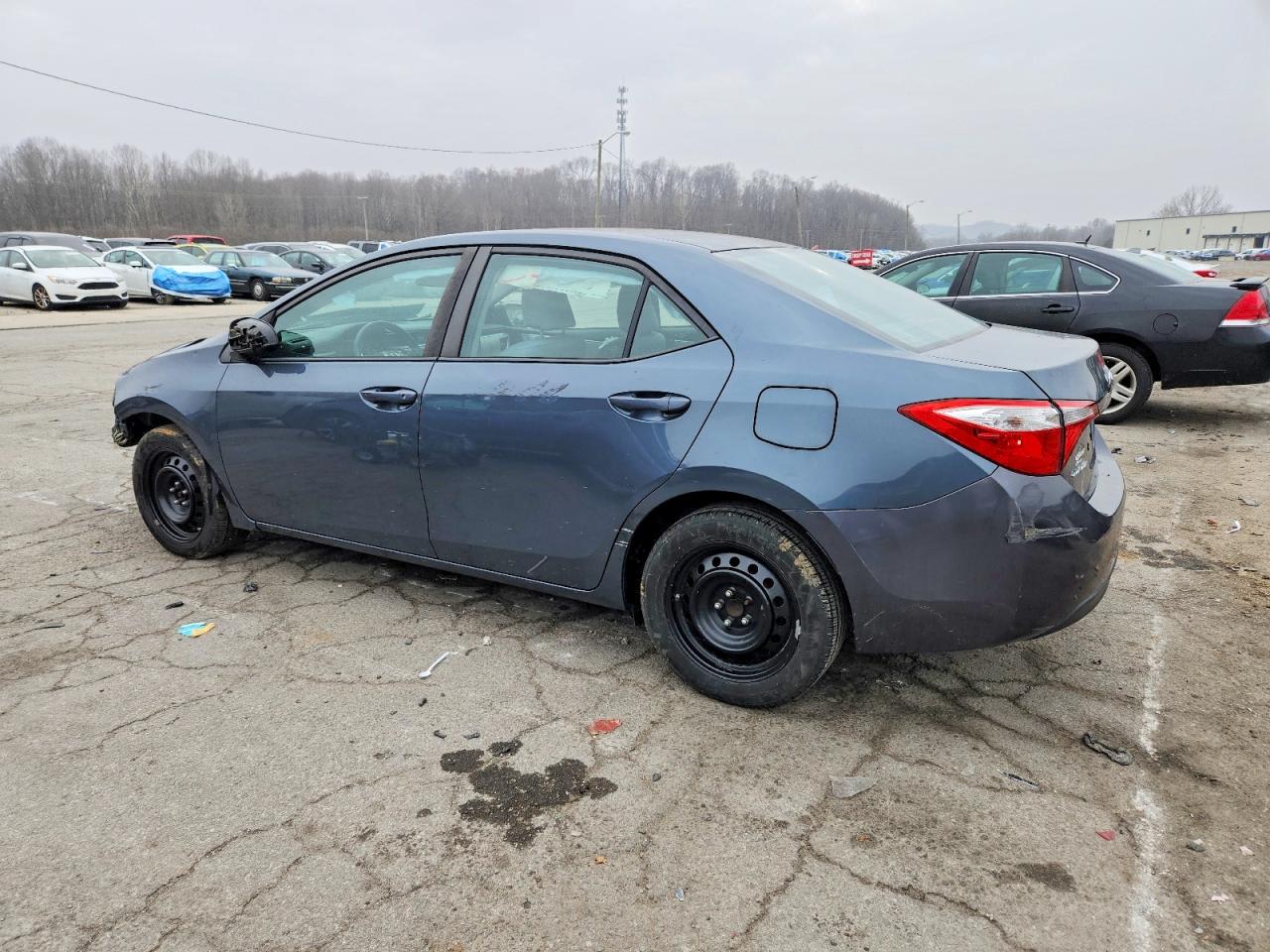 2015 TOYOTA COROLLA L photo 3
