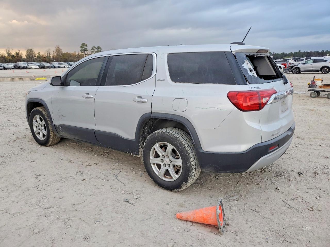 2019 GMC ACADIA SLE photo 2