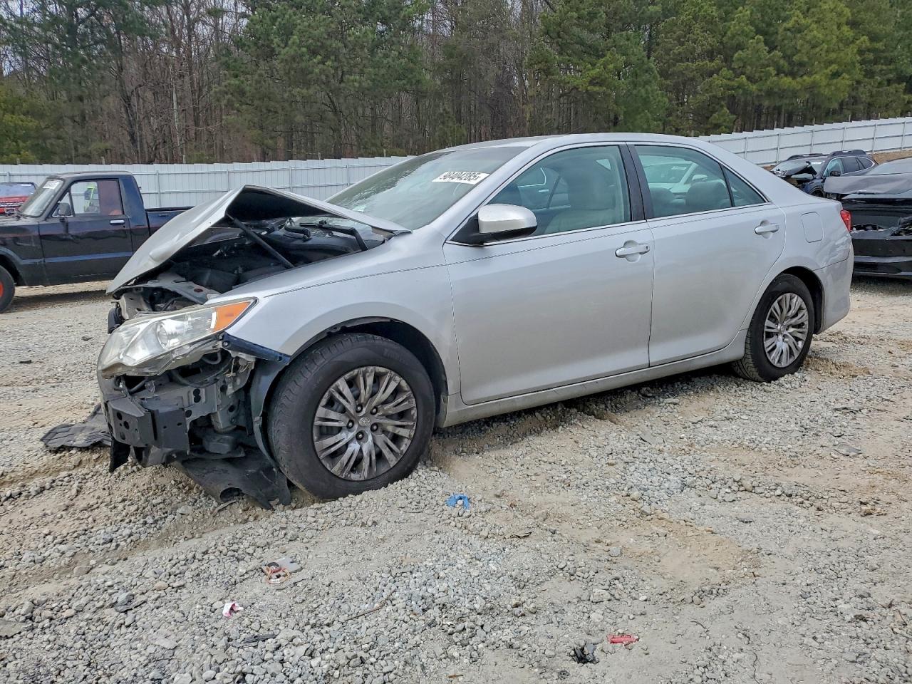 2014 TOYOTA CAMRY